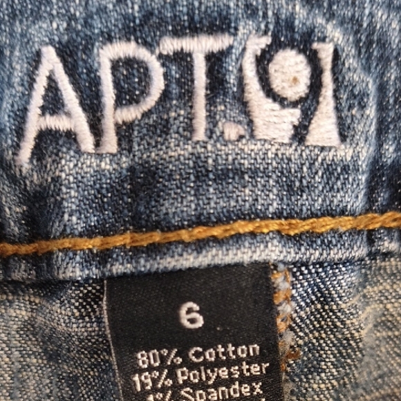 Apt. 9 Women's Boot Cut Jeans in Denim Blue - Picture 2 of 4